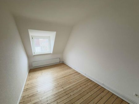 Komplett sanierte 3-Zimmer-Dachgeschosswohnung in Hannover-List zu vermieten! - Photo 4