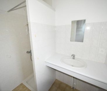 Location Appartement 4 pièces 79m² MACON 71000 - Photo 4