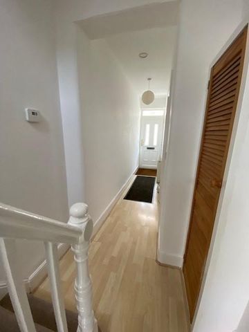 3 bedroom terraced house to rent - Photo 5