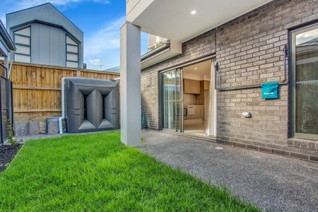 Versatile Style with Perfect Park Location - Photo 3