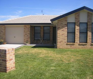 OXLEY VALE - Four Bedroom for Lease - Photo 3