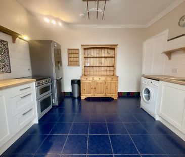 3 bedroom apartment to rent - Photo 6