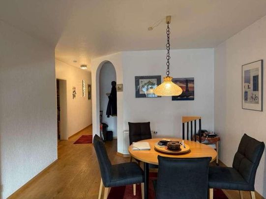 3 Zimmer, direkt am Puiseauplatz + Balkon + Carport + Einbauküche - Photo 1