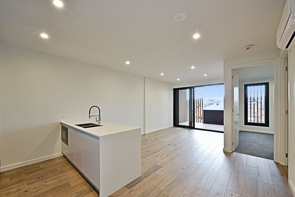 103/19 Hall Street, Cheltenham VIC 3192 - Apartment For Rent | Domain - Photo 1