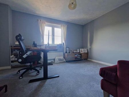 Spitfire Way, Hamble, Southampton, Hampshire, SO31 - Photo 5