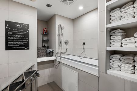 For Lease - 2 St Thomas Street Unit# 1206, Toronto, Ontario - Photo 4