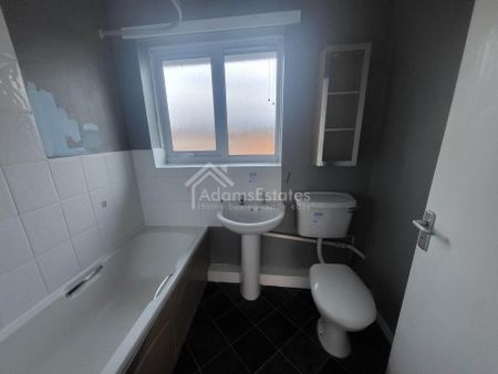Price £650 pcm - Available Now - Unfurnished - Photo 3