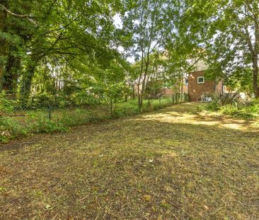 Highwood Crescent, High Wycombe - Photo 5