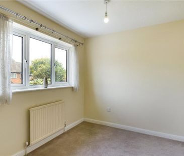 3 bedroom semi-detached house to rent - Photo 6