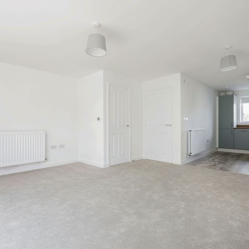 3 bedroom house to rent Marram Crescent, Harpole, Northampton, Northamptonshire, NN7 - Photo 1