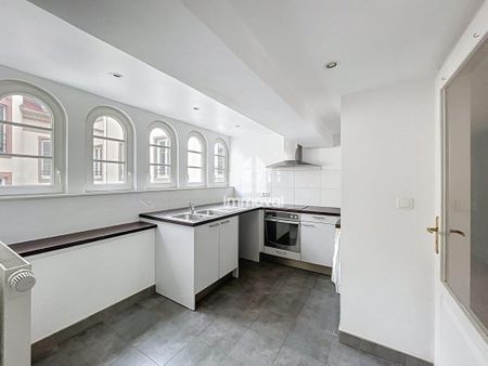 Location Appartement 3 pièces 81m² STRASBOURG 67000 - Photo 4