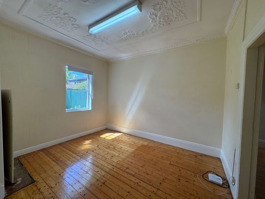 FULL BRICK SEMI HOME - Photo 1