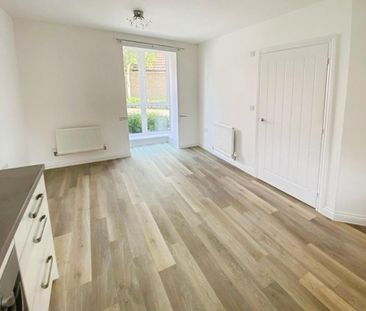 3 bedroom detached house to rent - Photo 2