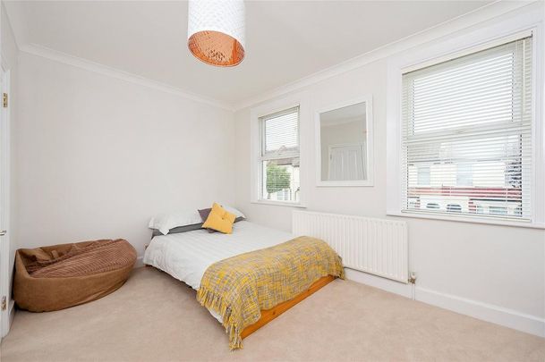 3 bedroom terraced house to rent - Photo 1