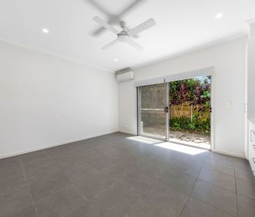 Modern Duplex on Buderim - Photo 5