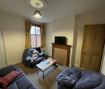 3 bedroom terraced house to rent - Photo 3
