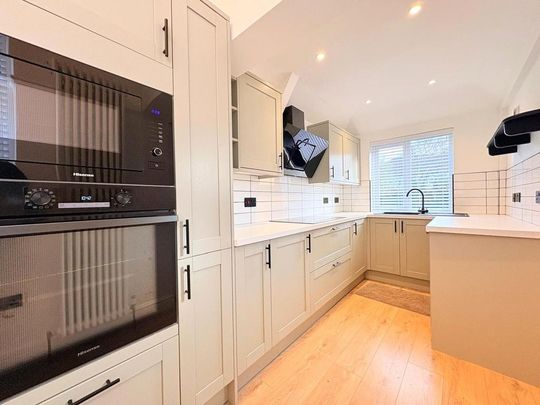 3 bedroom semi-detached house to rent - Photo 1