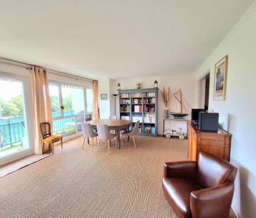 Location Appartement 4 pièces 96m² MONT ST AIGNAN 76130 - Photo 3