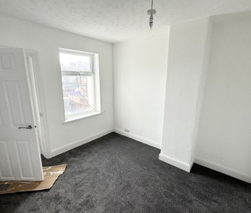 Walton Road, Lowestoft - Photo 3