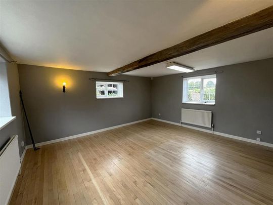 5 bedroom detached house to rent - Photo 1