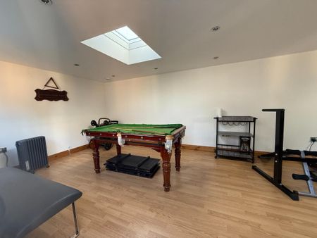 5 bedroom terraced house to rent - Photo 2