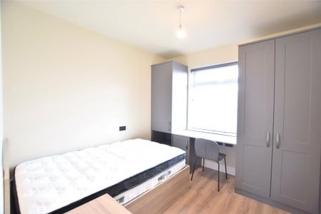 3 bedroom apartment to rent - Photo 3