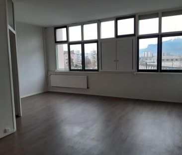 T2 66 RUE GENERAL FERRIE - Photo 1