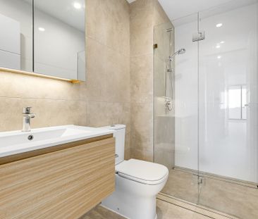NEAT & TIDY 1 BEDROOM UNIT WITH BLUE MOUNTAINS VIEWS! - Photo 4
