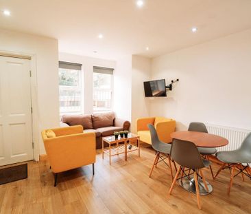 4 bedroom terraced house to rent - Photo 1