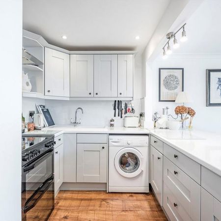 1 bedroom flat to rent - Photo 3