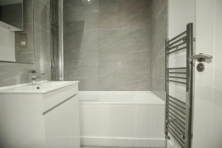 2 bedroom maisonette to rent - Photo 4