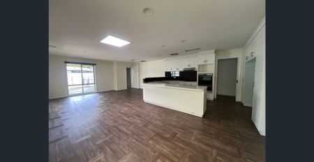 Four-Bedroom Family Home Minutes from Central Shepparton - Photo 5