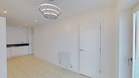 3 bedroom apartment to rent - Photo 2