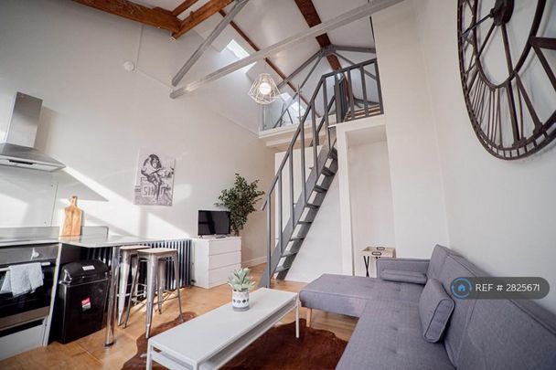 2 bedroom flat to rent - Photo 1