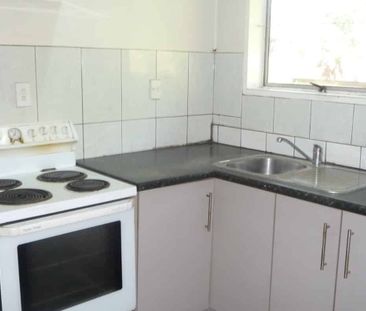 Great location two double bedroom unit with a private courtyard. - Photo 1