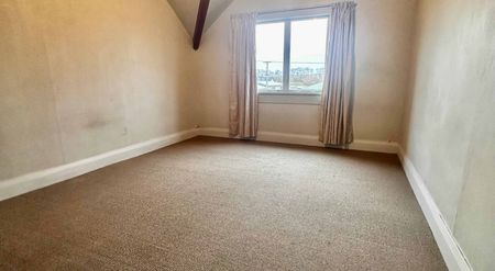 Location, Location, Location! - Photo 5