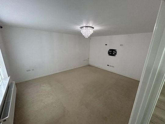 4 bedroom detached house to rent - Photo 1