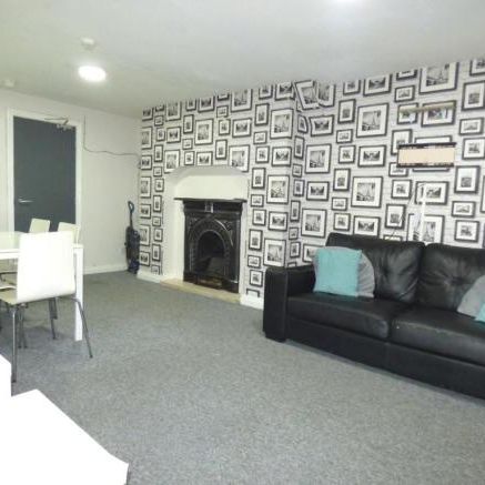 Room 2, 1a, Elmsley Street, Preston - Photo 1