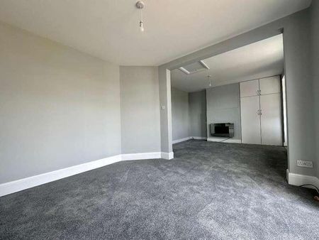 South Crescent, Southend On Sea, Essex, SS2 - Photo 5