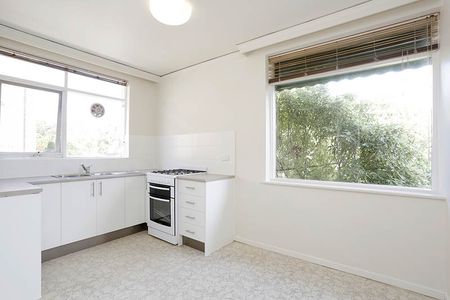 3/42 Disraeli Street, Kew VIC 3101 - Photo 5