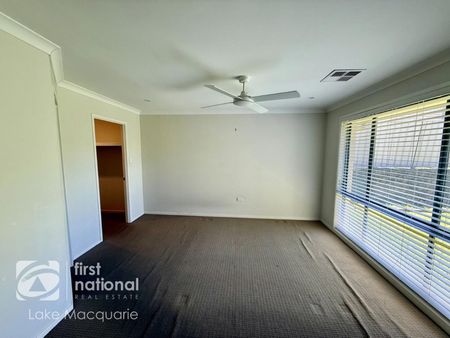 Modern 4-Bedroom Home with Multiple Living Areas - Photo 2