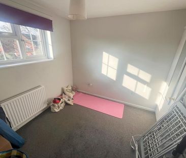 2 bedroom maisonette to rent - Photo 2