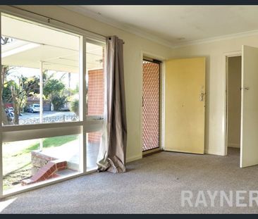 Great Spacious Home - Photo 4