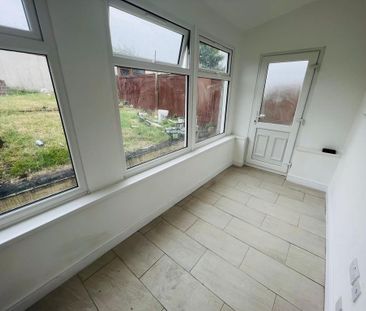 3 bedroom semi-detached house to rent - Photo 6