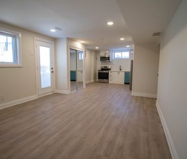 **BEAUTIFULLY RENOVATED LOWER UNIT FOR RENT IN WELLAND!** - Photo 6