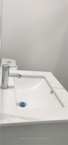 Detached Home For Lease | W9238503 - Photo 3