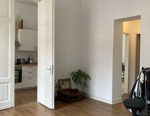 *Im Zentrum von Bonn* Helle, modernisierte 2-Zimmer Altbauwohnung mit Charme - Photo 1