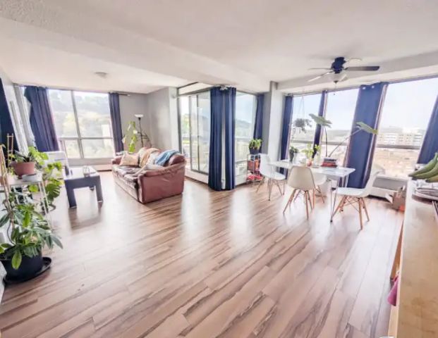 150 Charlton Avenue East | 150 Charlton Avenue East, Hamilton - Photo 1