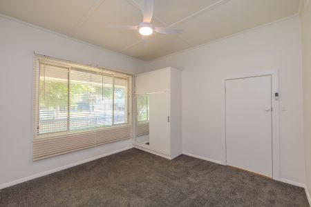 Charming 3-Bedroom Home - Photo 2