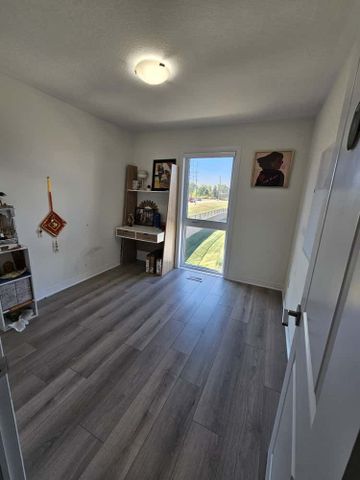 For Lease - 1 Benninger Drive, Kitchener, Ontario - Photo 2